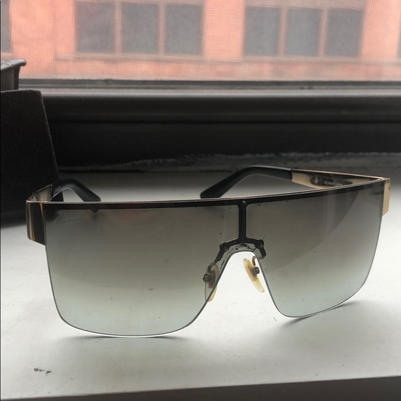 Gucci 4265 gold frame shades